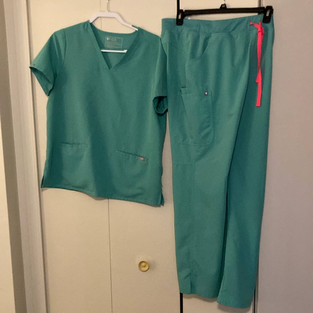 Figs large size scrub set